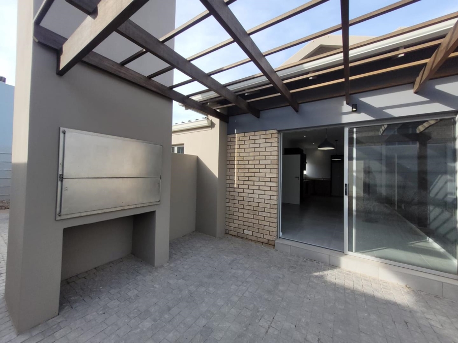 3 Bedroom Property for Sale in Mooikloof Country Estate Western Cape